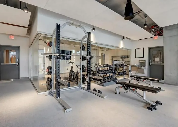 Boulevard Highrise Stu Sky Pool Parking Gym 33 Apartment *